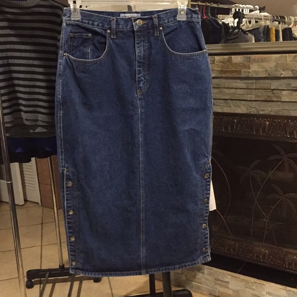 Dima Dresses & Skirts - Dima Junior Jeans Skirt size 15/16 waist 32.5